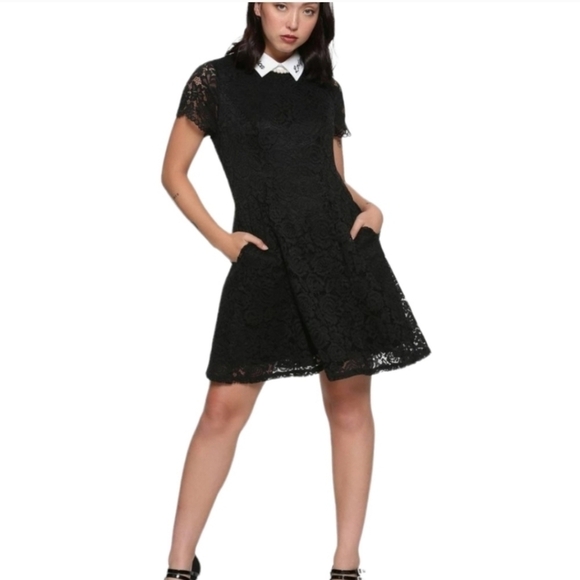 Hot topic lace Mini dress with the collard - Picture 1 of 4